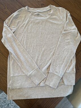 ALO Yoga Ladies Crewneck Sweatshirt